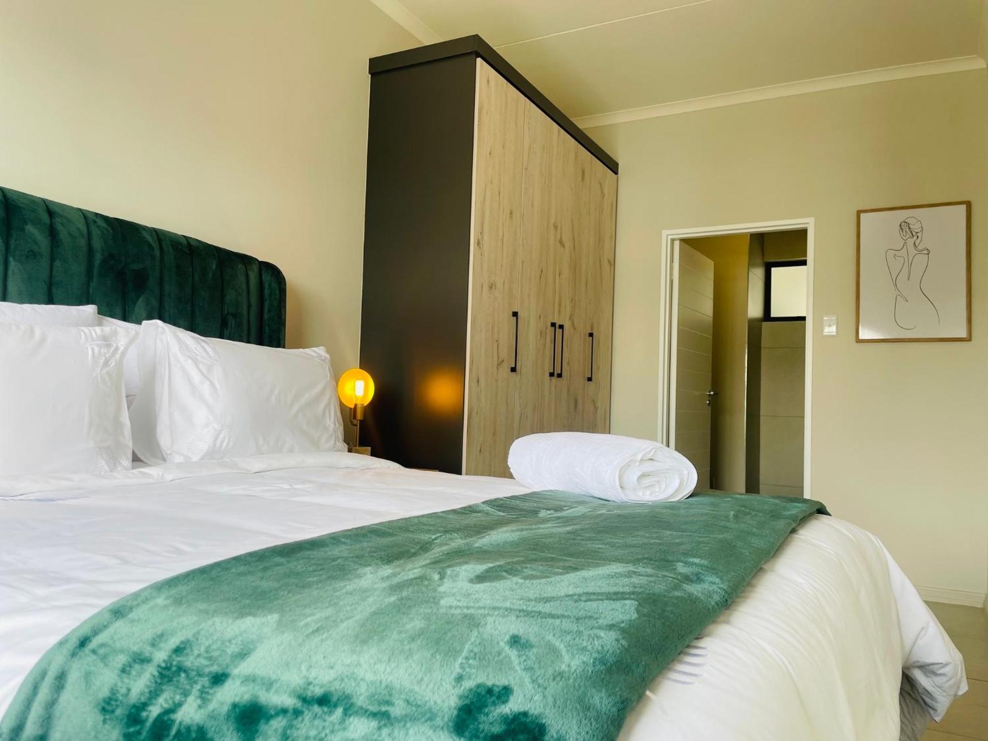 Mikeys Place On New: 2Bed2Bath No.1 With Free Wifinetflix มิดแรนด์ ภายนอก รูปภาพ